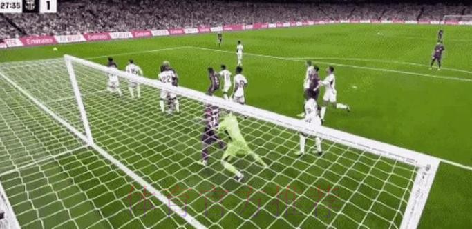 西甲-皇马3-2巴萨11分领跑 贝林绝杀卢宁门线悬案 西甲-皇马3-2巴萨11分领跑 贝林绝杀卢宁门线悬案